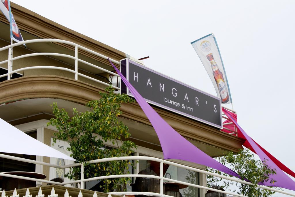 Inn Flight Suites Piarco Esterno foto