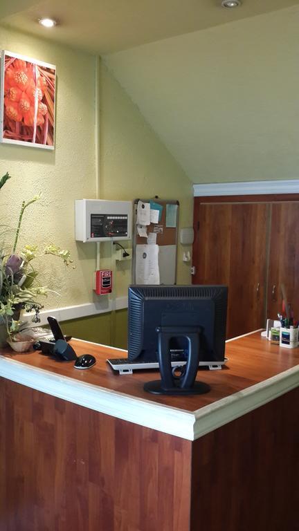 Inn Flight Suites Piarco Esterno foto