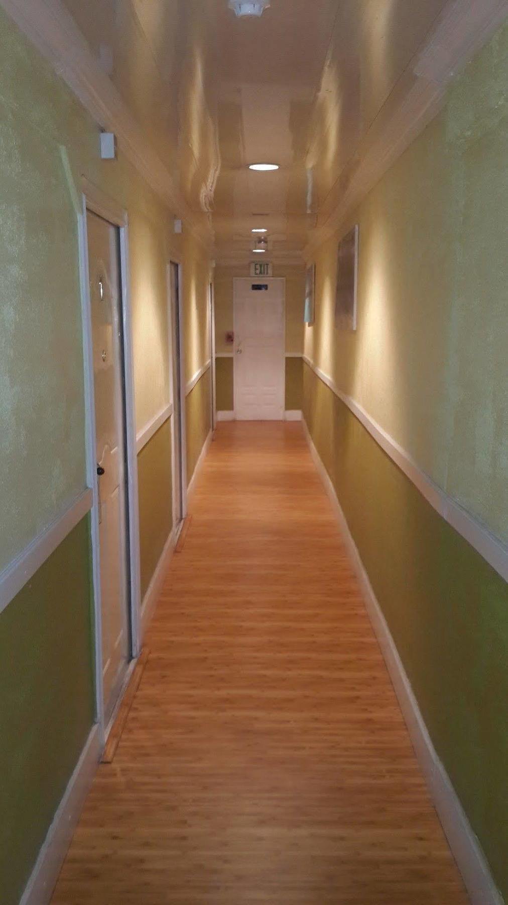 Inn Flight Suites Piarco Esterno foto